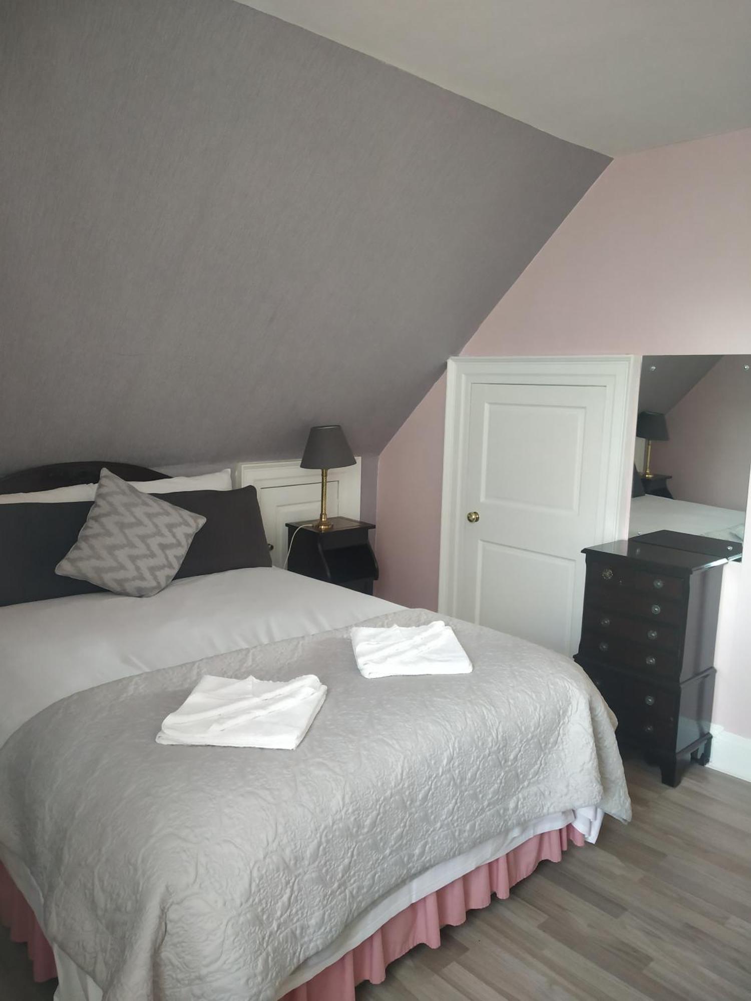 Glasgow City Charlotte Service Aparments Extérieur photo
